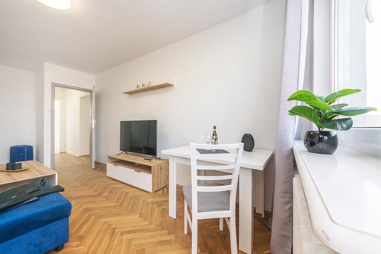 Glow Apartments, Apartament Kolobrzeska Гданськ Екстер'єр фото